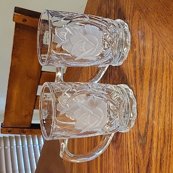 Home Beautiful Rose Pearl Set of 2 Crystal Glass / Frosted Roses Cups / Mugs - Picture 2 of 5